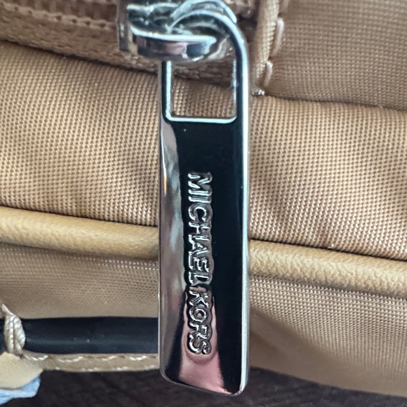 Michael Kors Khai North/South Pocket Crossbody – Peanut (NWT) - Picture 5 of 7